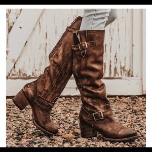 Size 9 Freebird Brown distressed (CODY) Boot